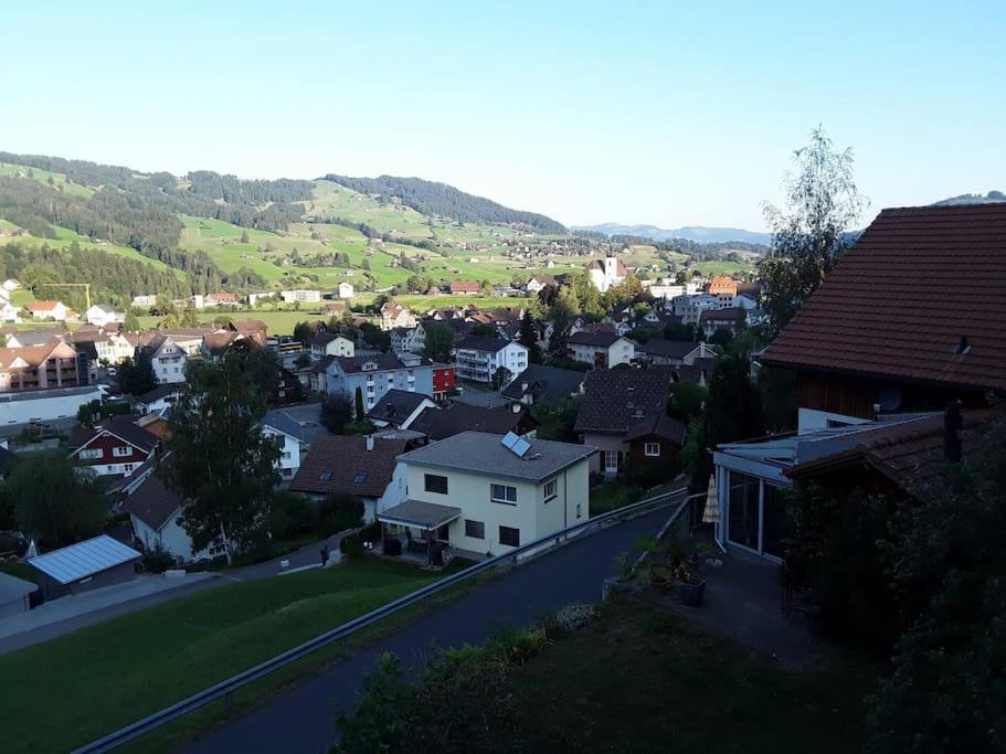 Zwinglis Ferienwohnung Rosi Nesslau ภายนอก รูปภาพ